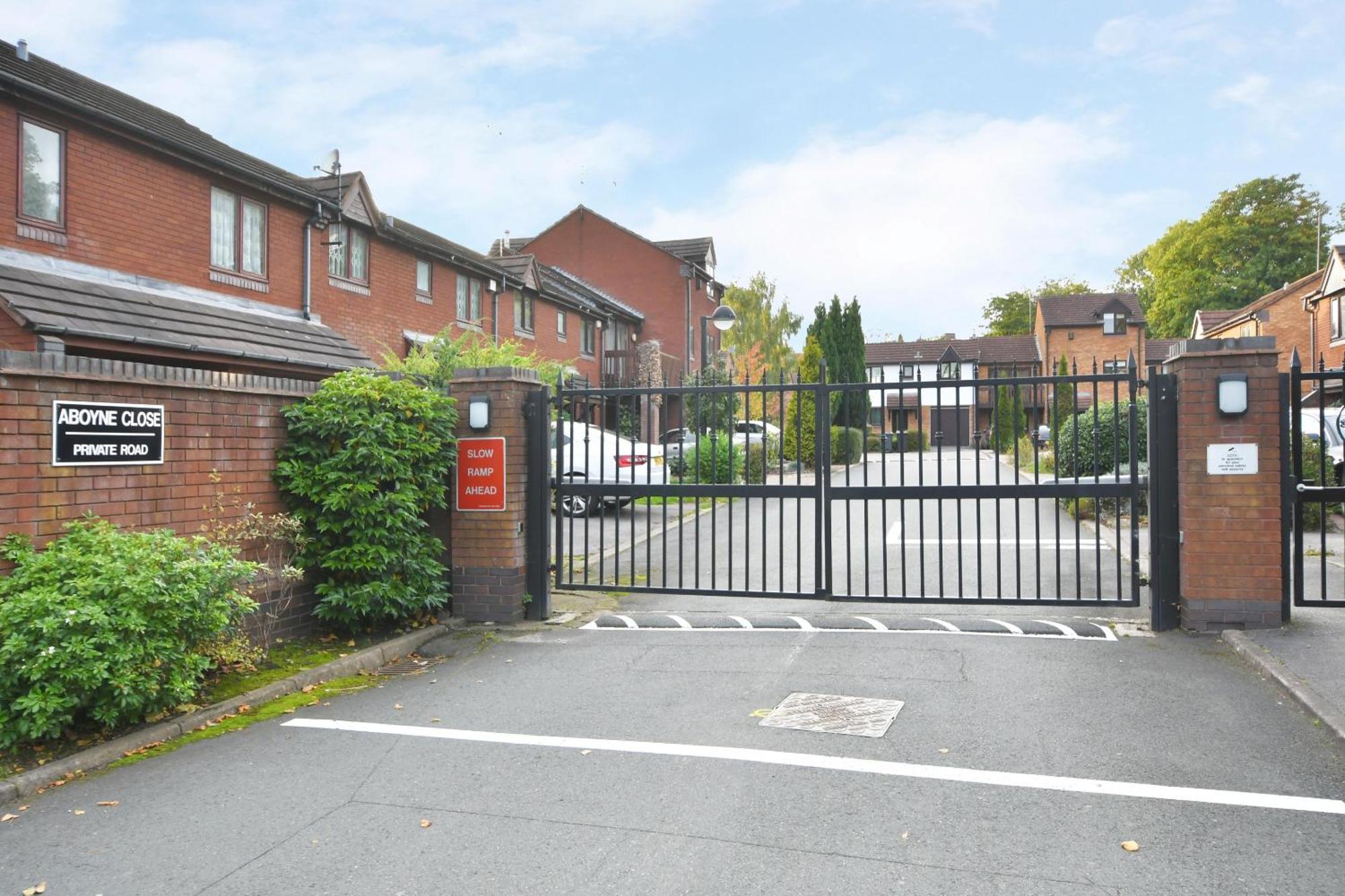 Townhouse @ Aboyne Close Birmingham Ngoại thất bức ảnh